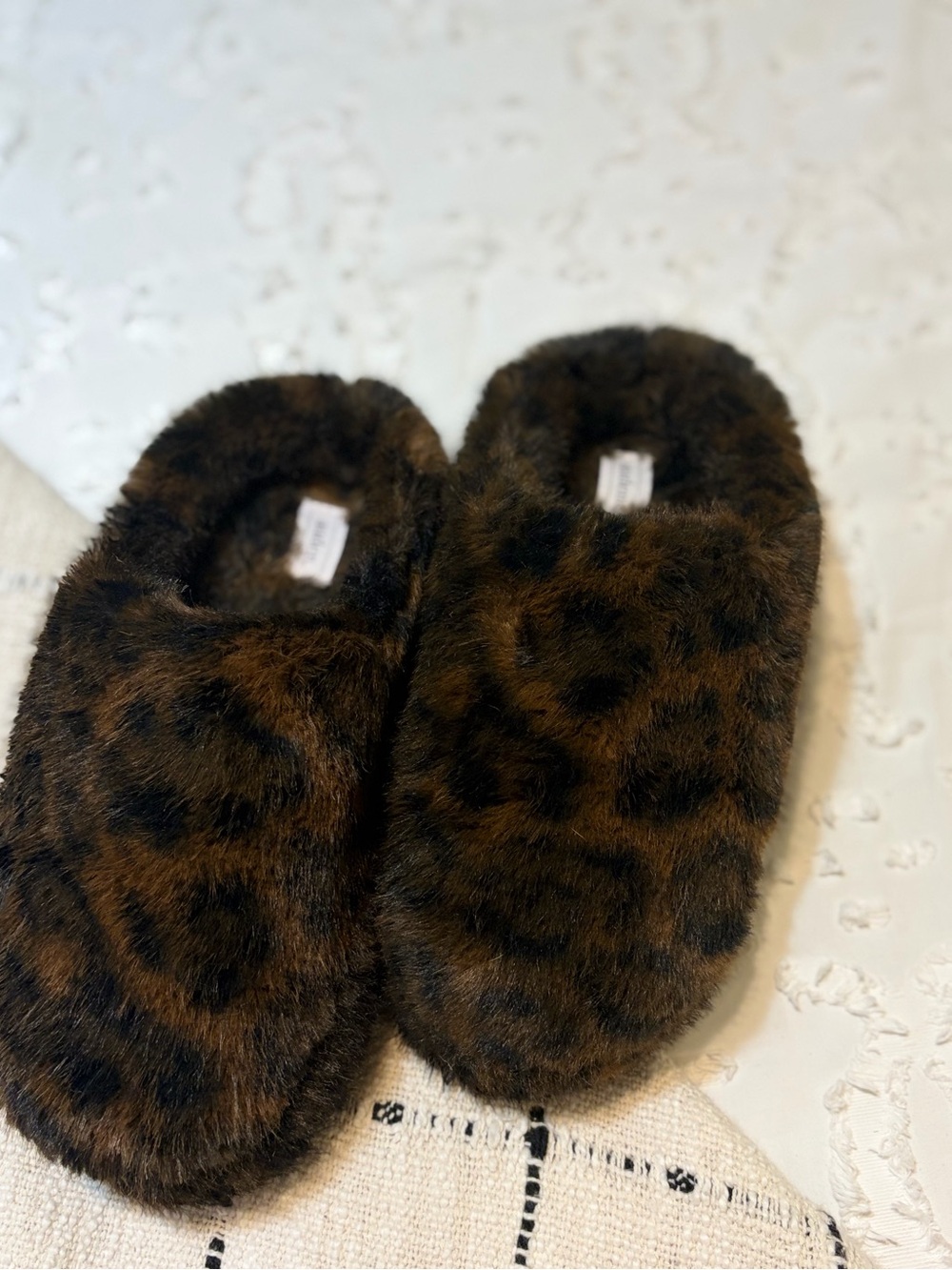 Auden Women's Brown Slippers